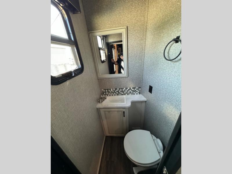 used Toy Haulers Jayco Seismic Luxury Series for sale, in Odessa, TX Thumbnail 24