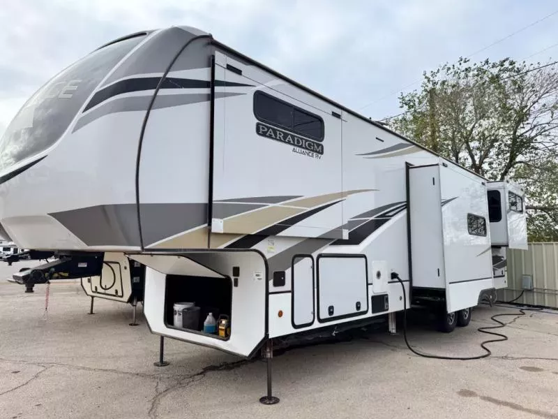used Fifth Wheel Trailers Alliance RV Paradigm for sale, in Odessa, TX image-0