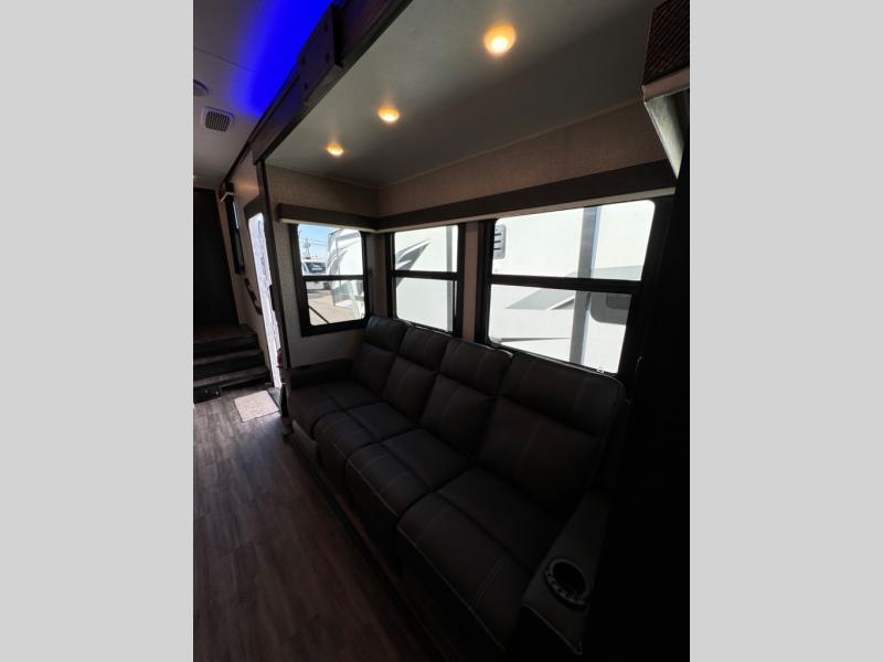 used Toy Haulers Jayco Seismic Luxury Series for sale, in Odessa, TX Thumbnail 14