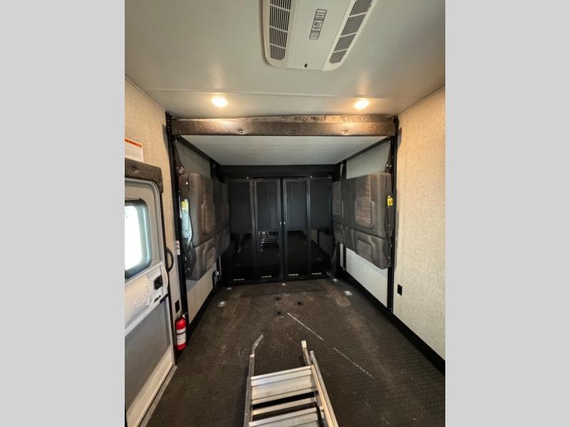 used Toy Haulers Jayco Seismic Luxury Series for sale, in Odessa, TX Thumbnail 22