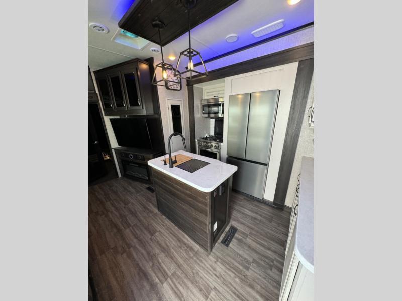 used Toy Haulers Jayco Seismic Luxury Series for sale, in Odessa, TX Thumbnail 13