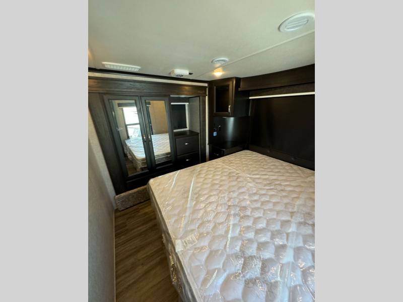 used Toy Haulers Jayco Seismic Luxury Series for sale, in Odessa, TX Thumbnail 29