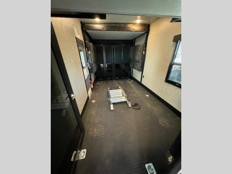 used Toy Haulers Jayco Seismic Luxury Series for sale, in Odessa, TX Thumbnail 21