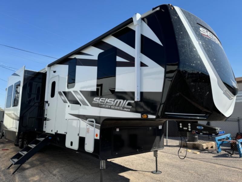 used Toy Haulers Jayco Seismic Luxury Series for sale, in Odessa, TX image-0