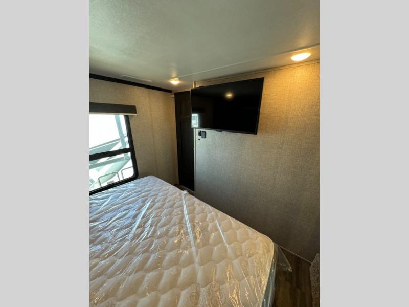 used Toy Haulers Jayco Seismic Luxury Series for sale, in Odessa, TX Thumbnail 31