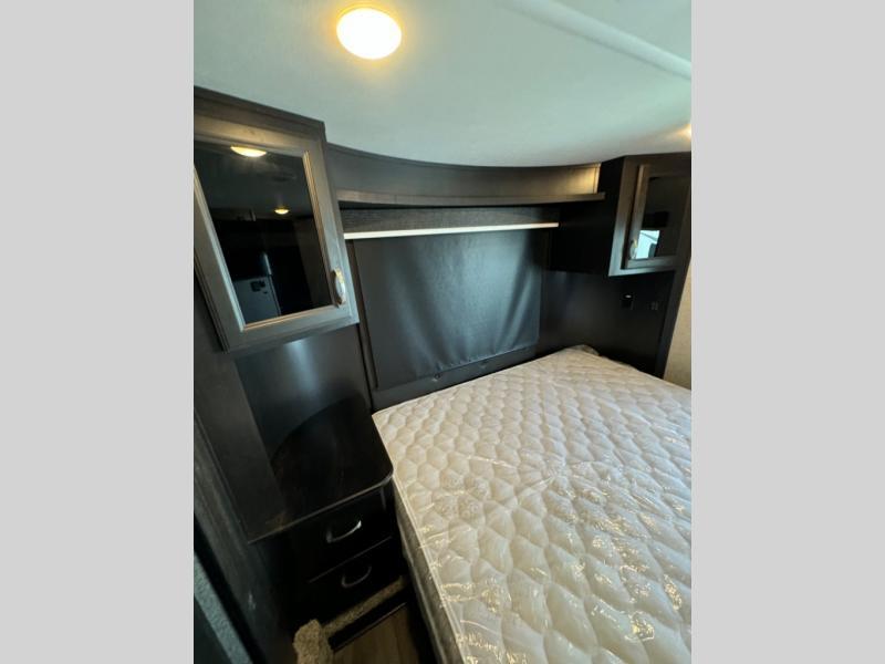 used Toy Haulers Jayco Seismic Luxury Series for sale, in Odessa, TX Thumbnail 30