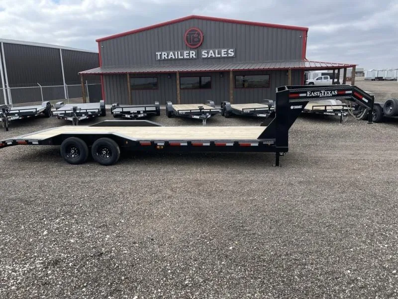  East Texas Trailers 102X24 Gooseneck Trailer - Drive Over Fenders - 2  