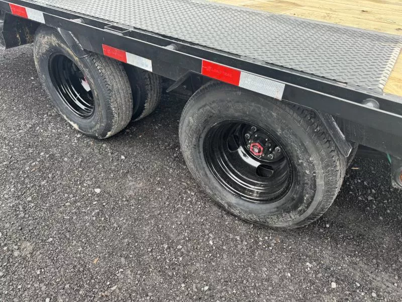 new Equipment / Flatbed Trailers Load Trail  for sale, in Clinton, NY Thumbnail 3