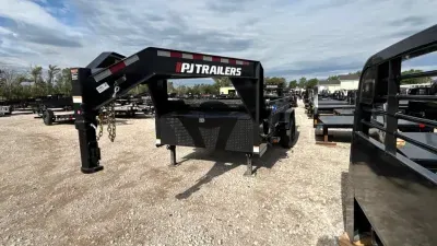 2027 PJ Trailers DL142 14' Gooseneck