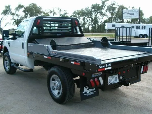 2022 Besler Industries Flatbed with Bale Mover