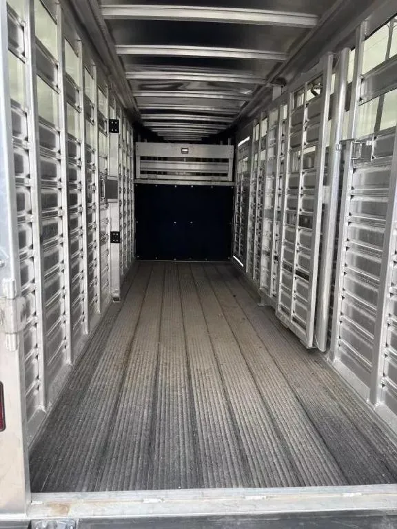 used Horse Trailers Featherlite  for sale, in North Platte, NE Thumbnail 5