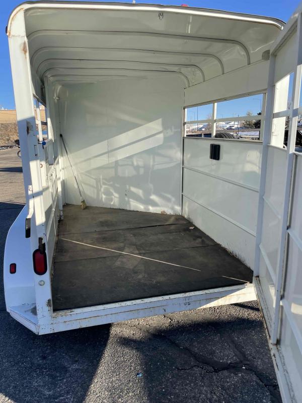 2002 Other 2 HORSE SLANT Livestock Trailer 2002 Other 2 HORSE SLANT Livestock Trailer
