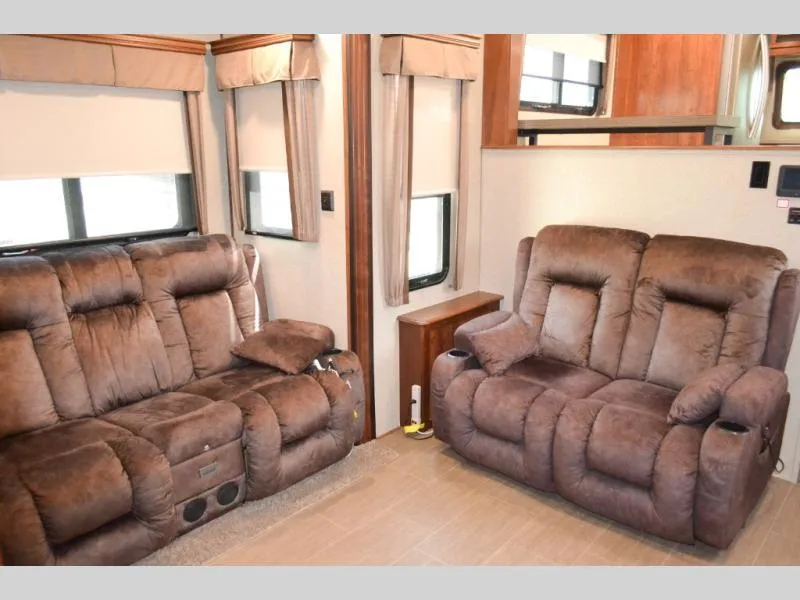 used Travel Trailers Keystone RV Alpine for sale, in Titusville, FL Thumbnail 7
