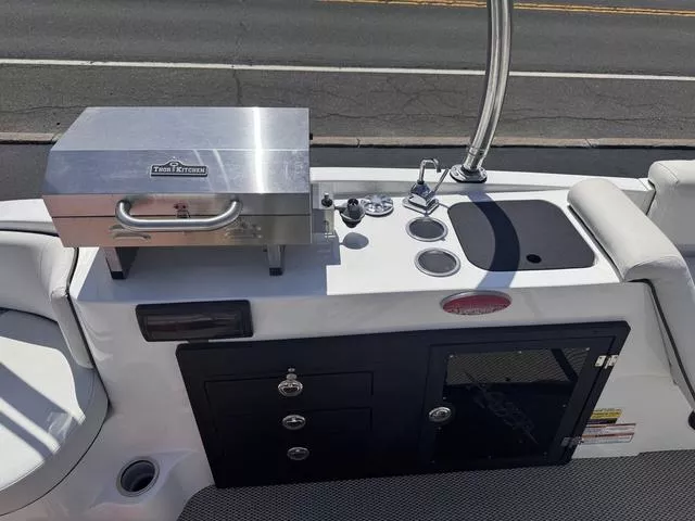 used Watercraft Trailers Razor  for sale, in Burnt Hills, NY Thumbnail 4