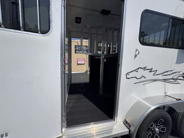 new Horse Trailers Homesteader Trailers  for sale, in Burnt Hills, NY Thumbnail 4