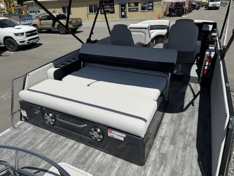 new Other Trailers Crest  for sale, in Ballston Lake, NY Thumbnail 3