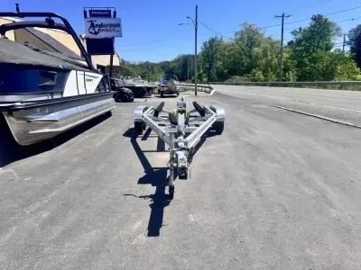 2026 Yacht Club Trailers AD2156TB 19'-21' Aluminum Boat Trailer W/ Galvaniz
