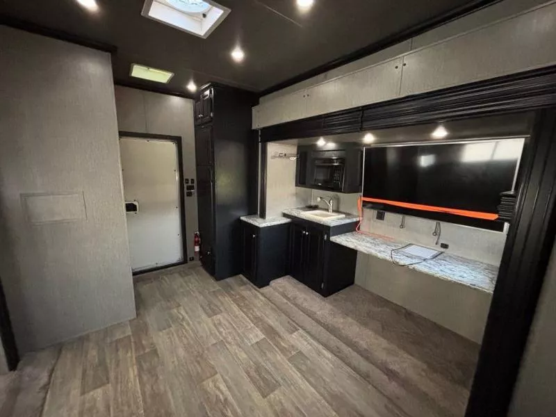 used Toy Haulers Sundowner Trailers  for sale, in Wills Point, TX Thumbnail 5