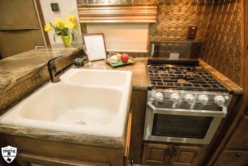 used Toy Haulers Sundowner Trailers  for sale, in Wills Point, TX Thumbnail 8