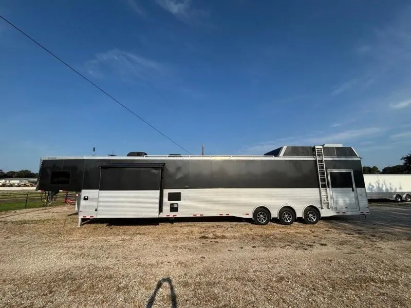 used Toy Haulers Sundowner Trailers  for sale, in Wills Point, TX Thumbnail 13