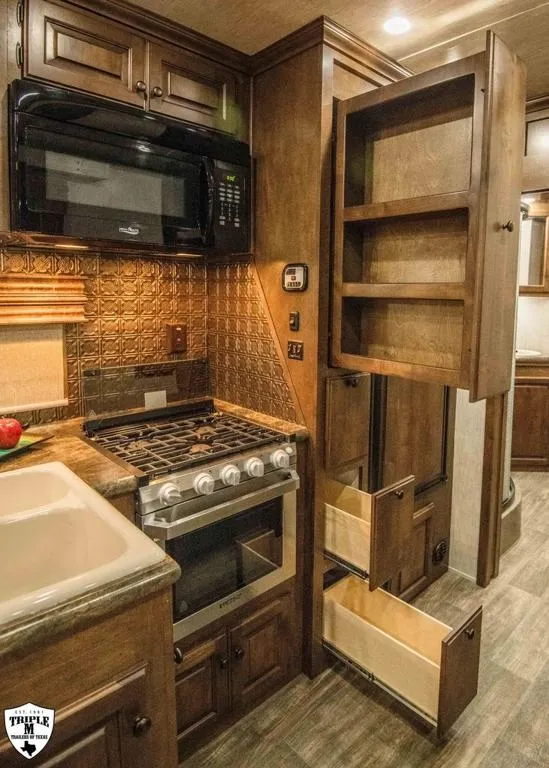 used Other Trailers Sundowner Trailers  for sale, in Wills Point, TX Thumbnail 10