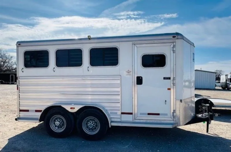 2016 Logan Coach RIOT 3 HORSE BUMPER PULL 