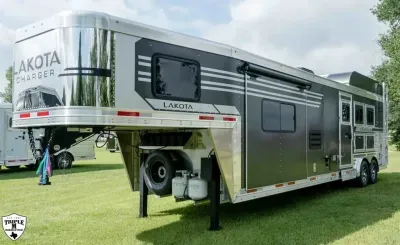 2027 Lakota Trailers CH8313RK