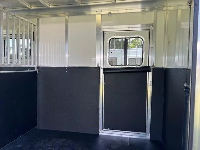 new Horse Trailers Sundowner Trailers  for sale, in Wills Point, TX Thumbnail 8