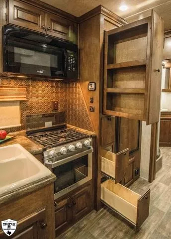 used Toy Haulers Sundowner Trailers  for sale, in Wills Point, AL Thumbnail 10