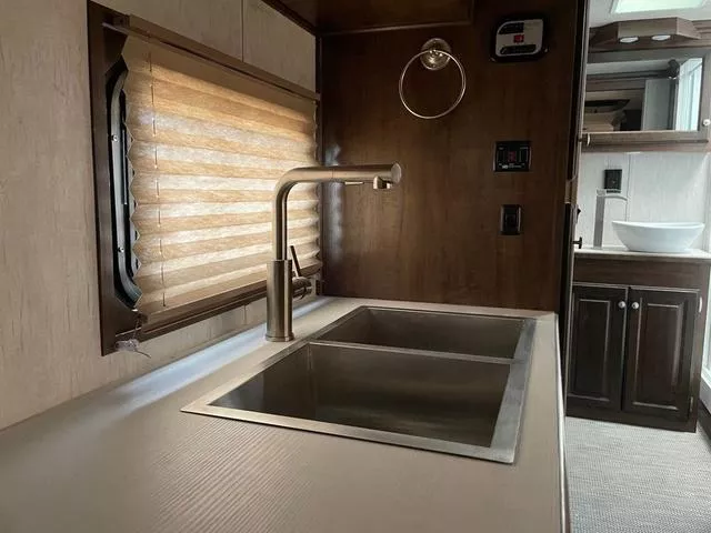 used Toy Haulers Sundowner Trailers  for sale, in Wills Point, TX Thumbnail 9