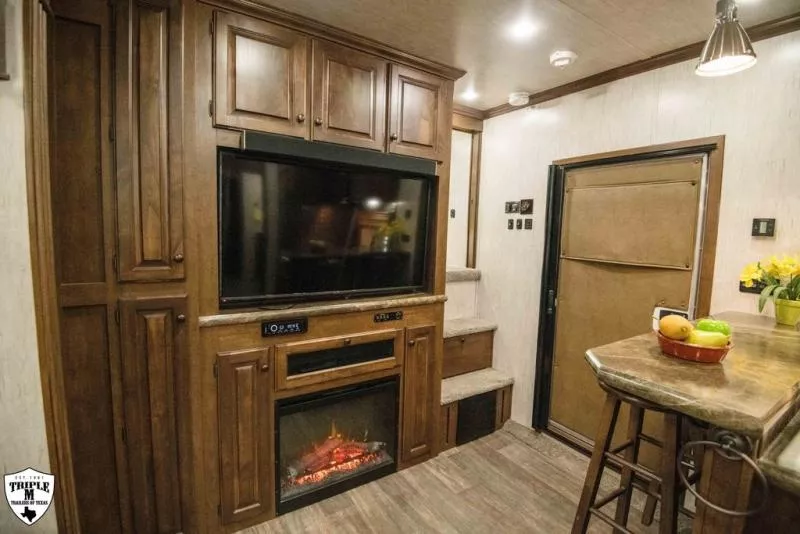 used Toy Haulers Sundowner Trailers  for sale, in Wills Point, TX Thumbnail 25