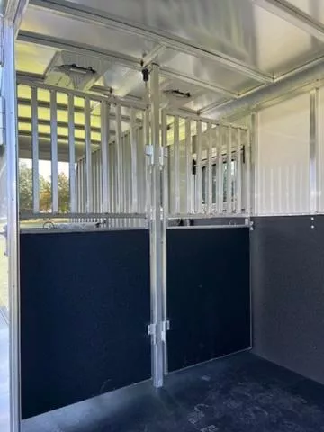 new Horse Trailers Sundowner Trailers  for sale, in Wills Point, TX Thumbnail 7