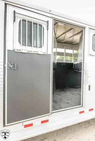 used Horse Trailers Sundowner Trailers  for sale, in Wills Point, TX Thumbnail 6
