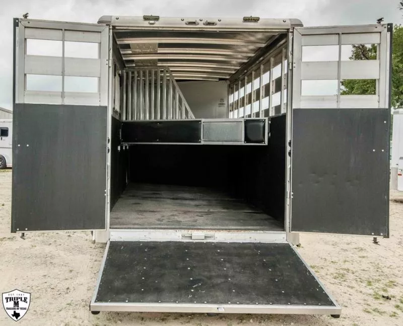 used Horse Trailers Sundowner Trailers  for sale, in Wills Point, TX Thumbnail 17