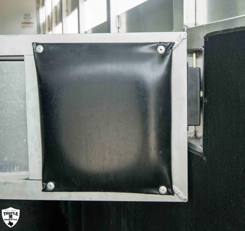 used Horse Trailers Sundowner Trailers  for sale, in Wills Point, TX Thumbnail 19