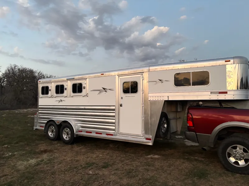 used Horse Trailers Platinum Coach  for sale, in La Vernia, TX Thumbnail 2