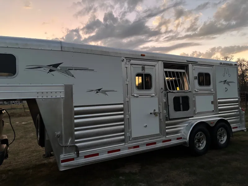 used Horse Trailers Platinum Coach  for sale, in La Vernia, TX Thumbnail 3