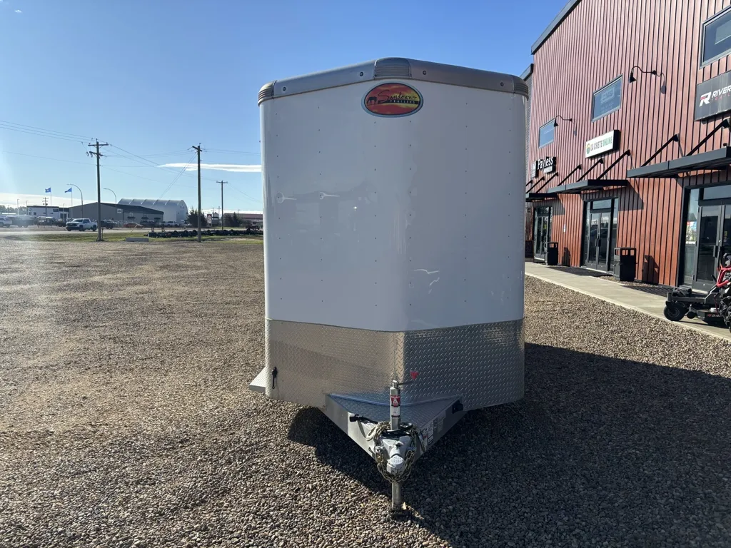 used Horse Trailers Sundowner Trailers  for sale, in La Crête, AB Thumbnail 2