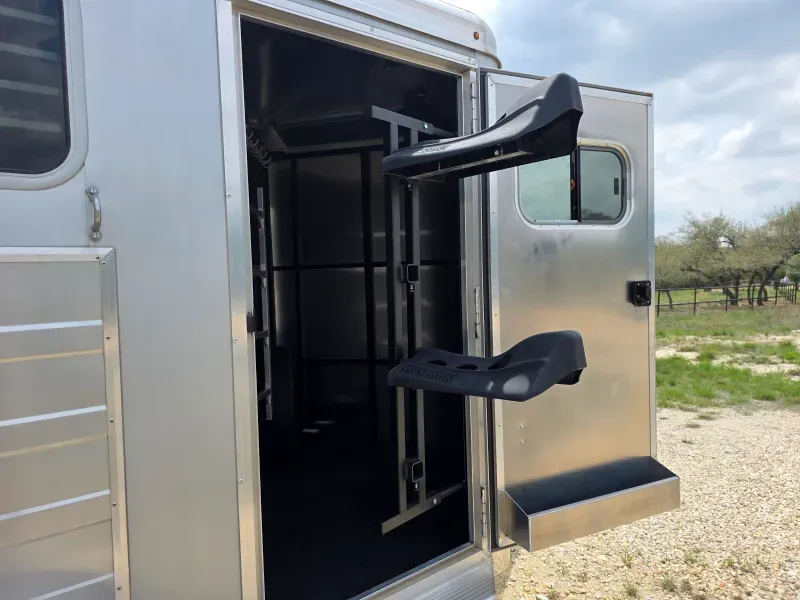 used Horse Trailers Logan Coach  for sale, in Canyon Lake, TX Thumbnail 6