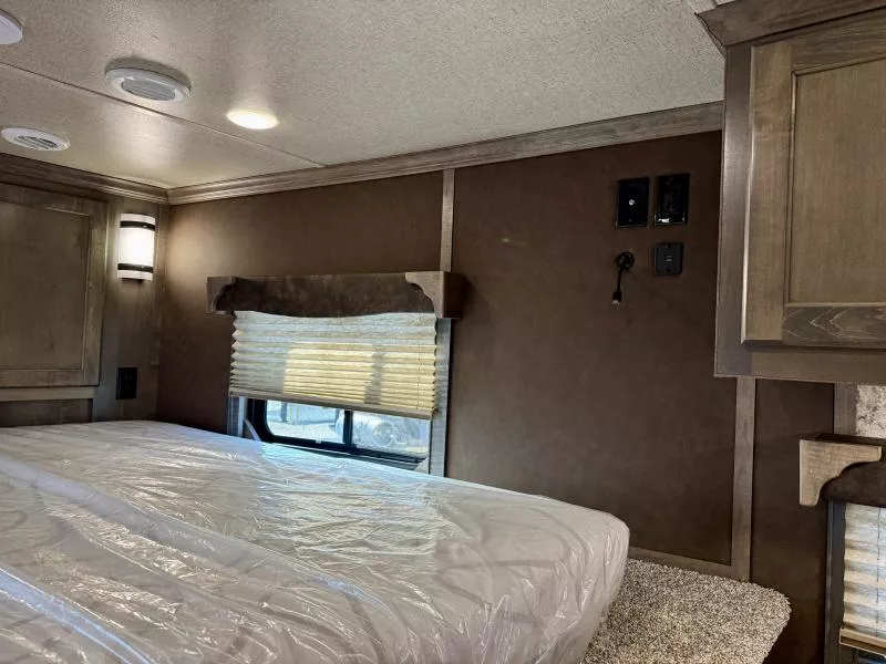 used Horse Trailers Merhow Trailers  for sale, in Galt, CA Thumbnail 8