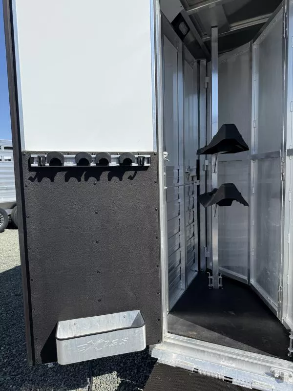 used Horse Trailers Exiss Trailers  for sale, in Galt, CA Thumbnail 20