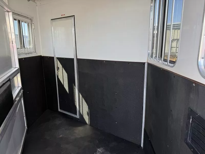 used Horse Trailers Exiss Trailers  for sale, in Galt, CA Thumbnail 23
