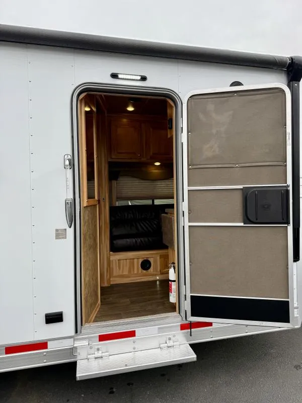 used Horse Trailers Exiss Trailers  for sale, in Galt, CA Thumbnail 3