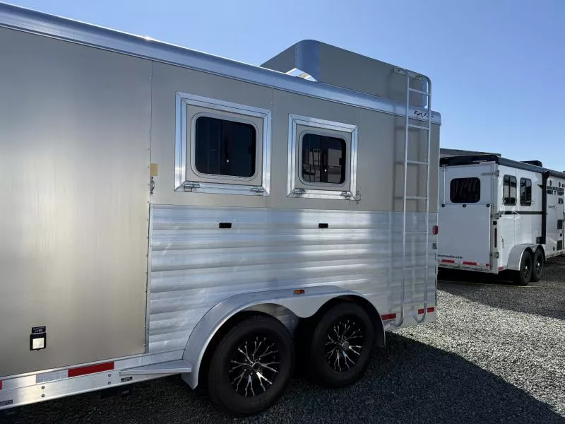 used Horse Trailers Exiss Trailers  for sale, in Galt, CA Thumbnail 26