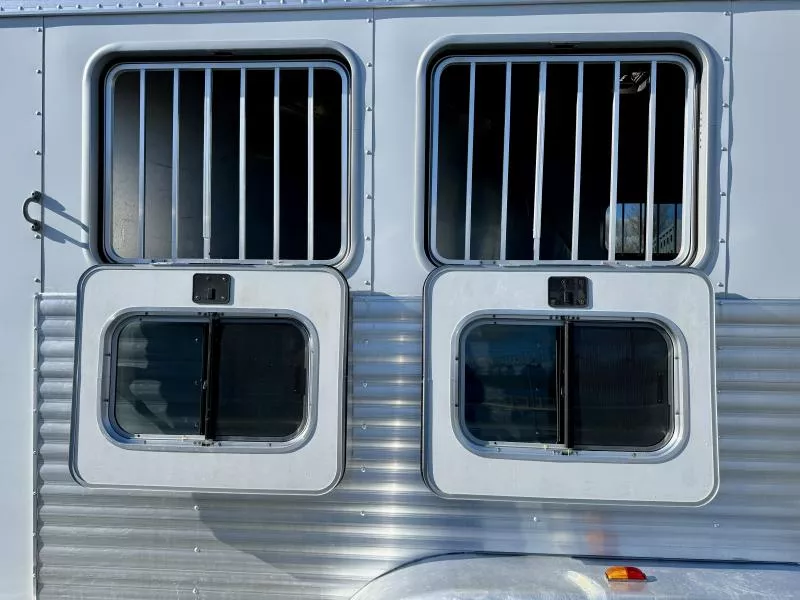 used Horse Trailers Exiss Trailers  for sale, in Galt, CA Thumbnail 17