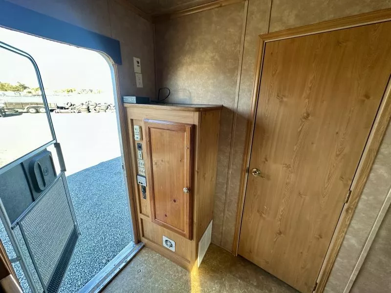 used Horse Trailers Exiss Trailers  for sale, in Galt, CA Thumbnail 21