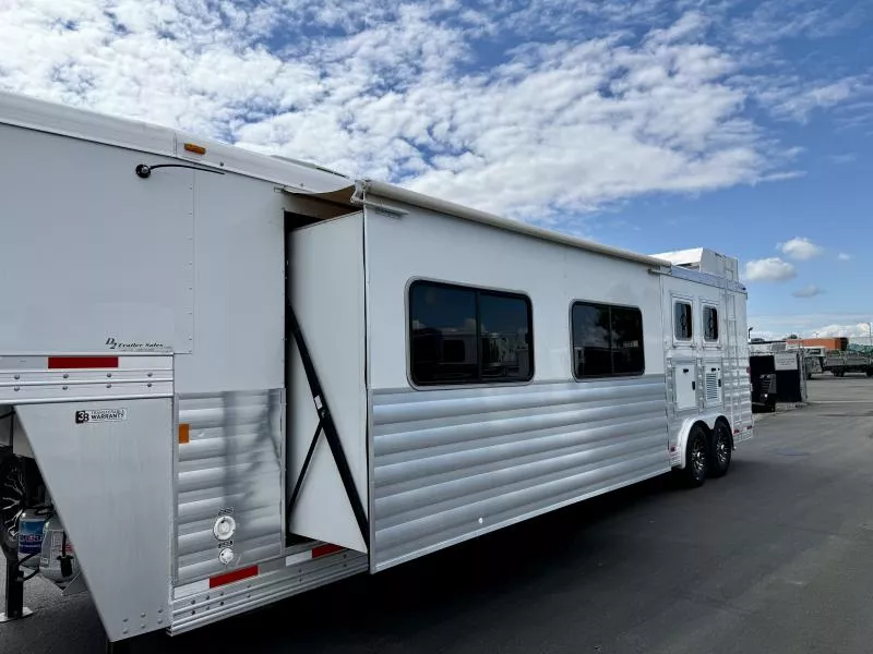 used Horse Trailers Exiss Trailers  for sale, in Galt, CA Thumbnail 35