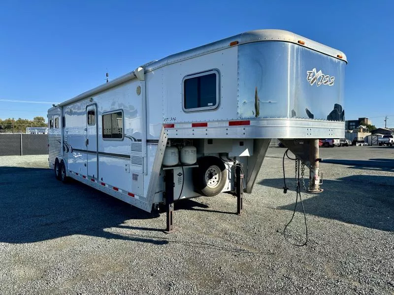 used Horse Trailers Exiss Trailers  for sale, in Galt, CA Thumbnail 6
