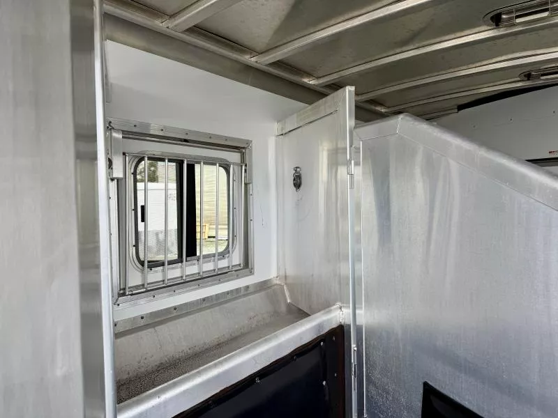 used Horse Trailers Exiss Trailers  for sale, in Galt, CA Thumbnail 25