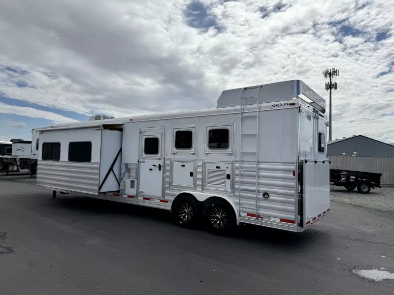 used Horse Trailers Exiss Trailers  for sale, in Galt, CA Thumbnail 31